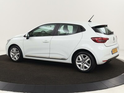 Renault-Clio-1